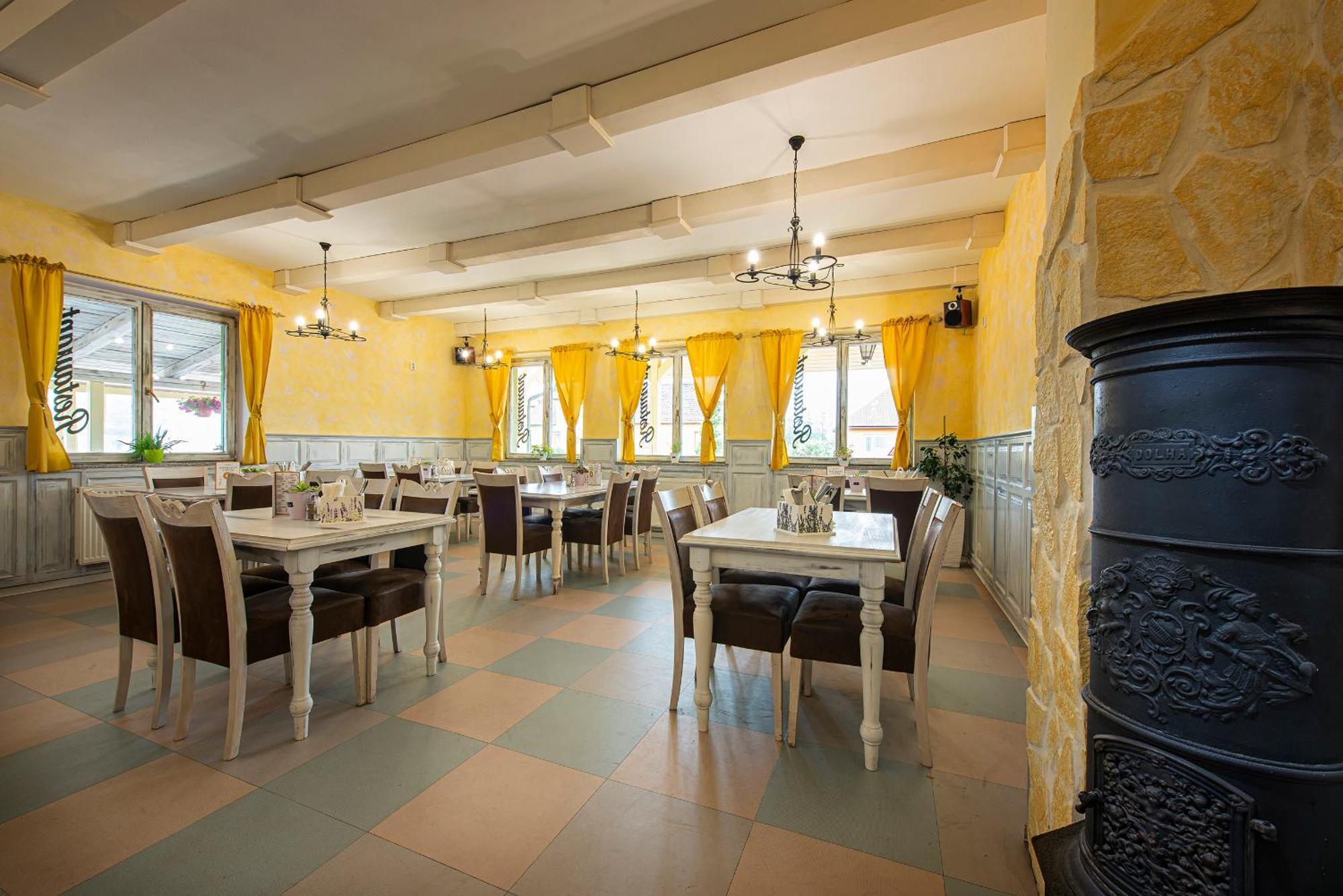Motel&Restaurant Lavender Poprad Eksteriør billede